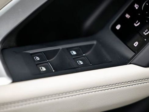 New 2025 Audi Q5 2.0T Premium image 17