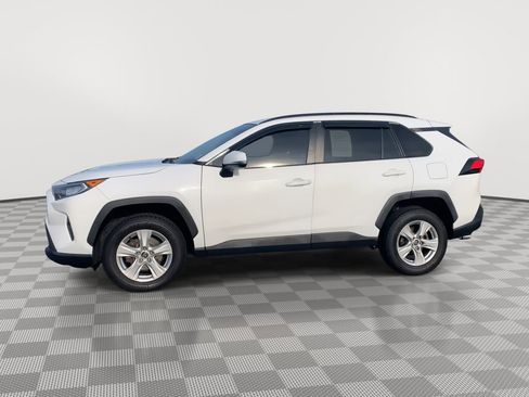 Used 2020 Toyota RAV4 XLE image 5