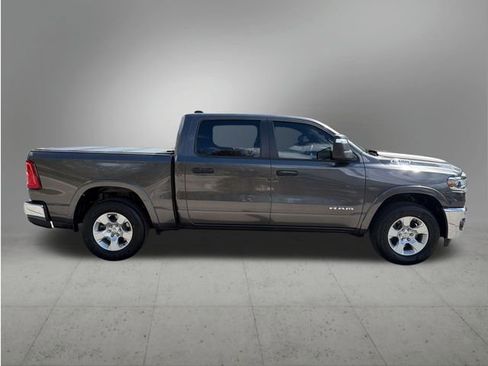 Used 2025 RAM 1500 Big Horn AWD/4WD image 6