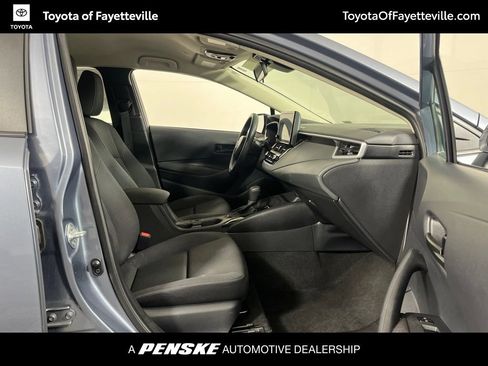 Used 2025 Toyota Corolla LE FWD image 8