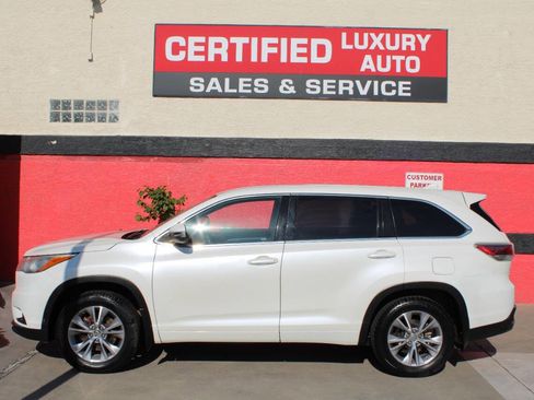 Used 2015 Toyota Highlander Plus image 3