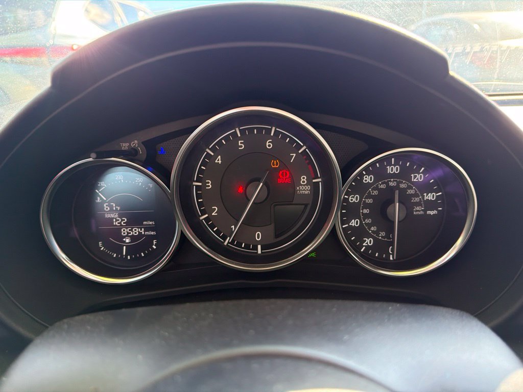 Used 2023 MAZDA MX-5 Miata Club RWD image 14