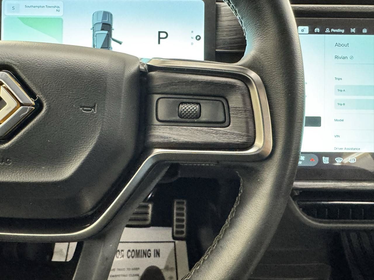 Used 2022 Rivian R1S Launch Edition Quad AWD/4WD image 25