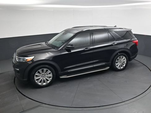 Used 2024 Ford Explorer Limited w/ Limited Technology Package RWD image 40
