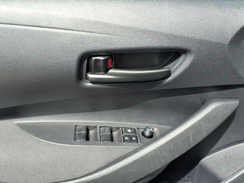 Used 2025 Toyota Corolla LE image 14