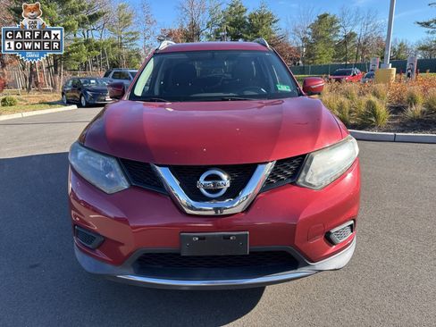 Used 2016 Nissan Rogue SV w/ SV Premium Package image 2