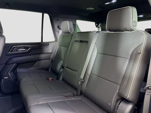 Used 2025 GMC Yukon Elevation AWD/4WD image 26