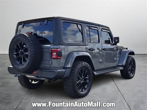 Used 2022 Jeep Wrangler Unlimited Sahara image 4