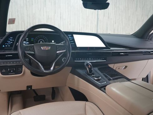 Used 2021 Cadillac Escalade Premium Luxury w/ Driver Assist Tech Package AWD/4WD image 11