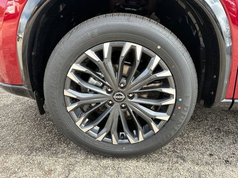 New 2026 Nissan Rogue Platinum w/ Platinum Premium Package image 11