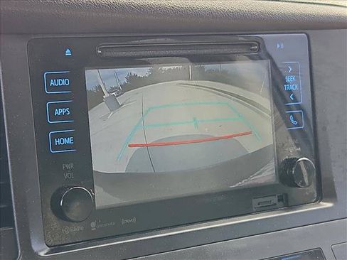 Used 2017 Toyota Sienna XLE w/ XLE Navigation Package FWD image 11