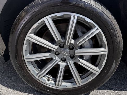 Used 2018 Audi Q7 3.0T Premium Plus w/ Premium Plus Package AWD/4WD image 21