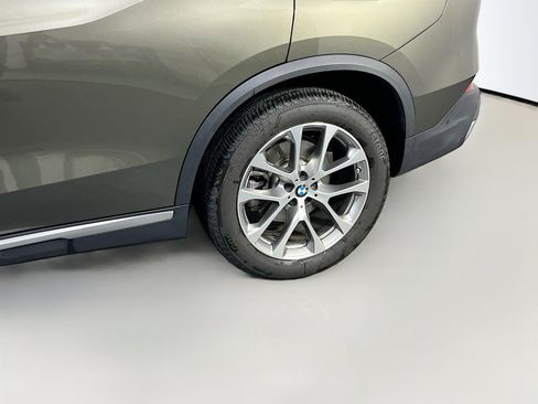 Used 2024 BMW X5 xDrive40i w/ Parking Assistance Package image 30