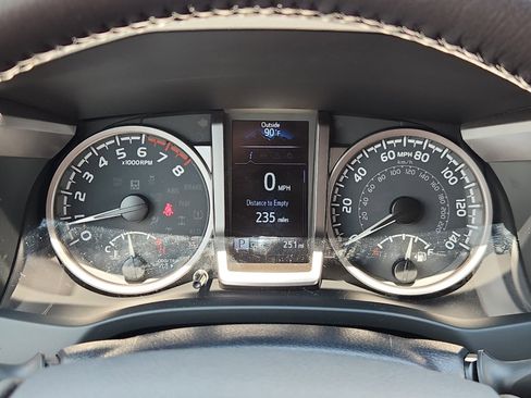 Used 2023 Toyota Tacoma 4x4 Double Cab image 15