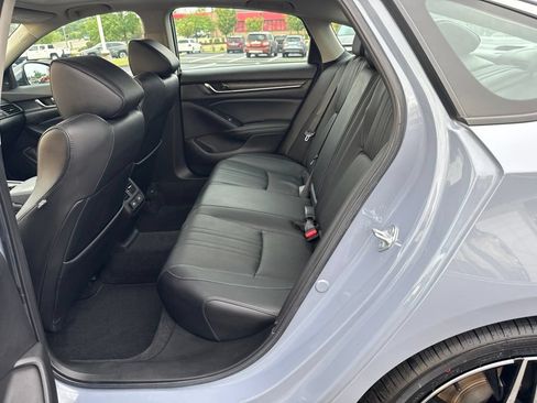 Used 2022 Honda Accord Touring image 10