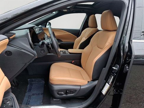 Used 2024 Lexus RX 350h w/ Cold Area Package AWD/4WD image 13