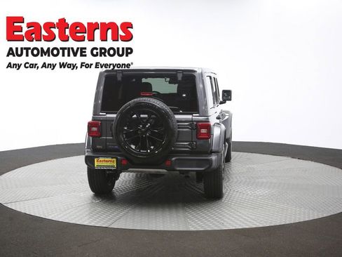 Used 2025 Jeep Wrangler Unlimited Sahara AWD/4WD image 37