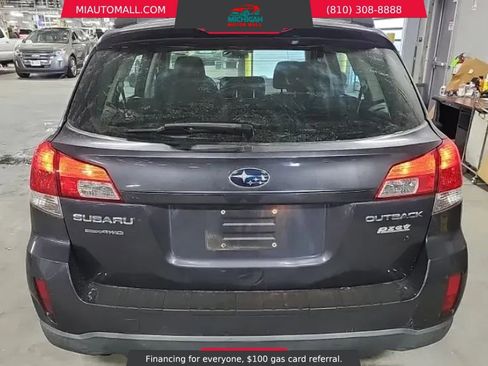 Used 2011 Subaru Outback 2.5i image 3