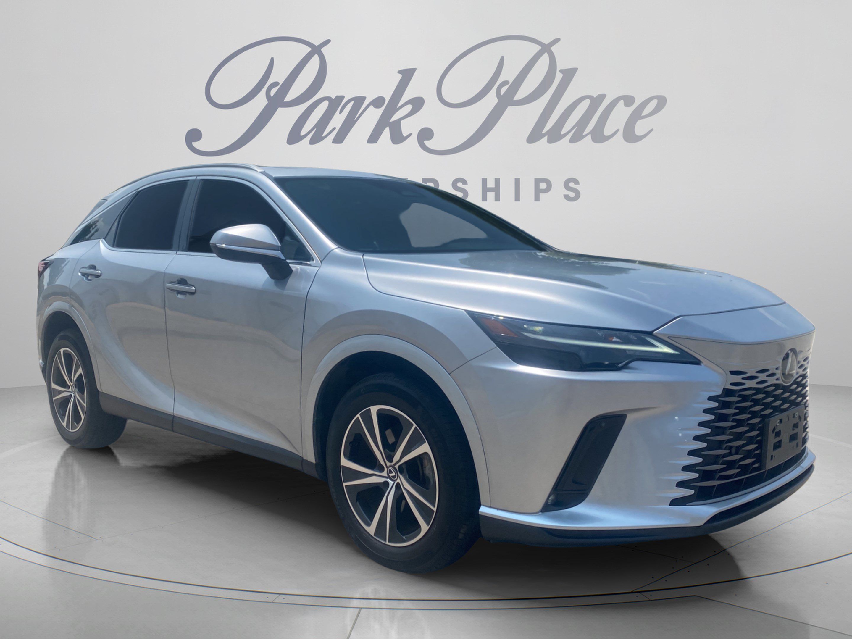 Used 2024 Lexus RX 350 Premium w/ Accessory Package (K3) FWD image 8