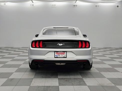Used 2018 Ford Mustang Coupe image 8