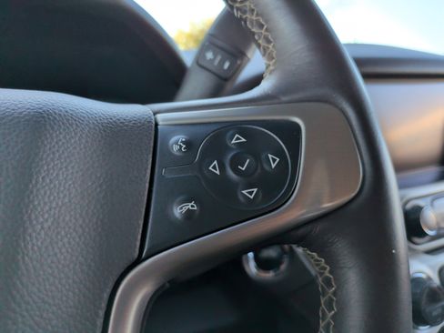 Used 2015 GMC Yukon Denali w/ Premium Package image 23