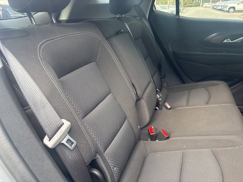 Used 2024 GMC Terrain SLE image 29