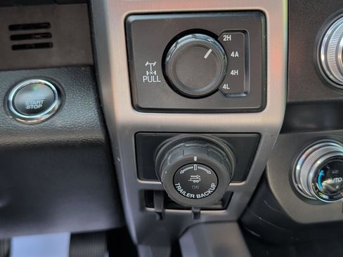 Used 2019 Ford F150 Platinum w/ Equipment Group 701A Luxury AWD/4WD image 19