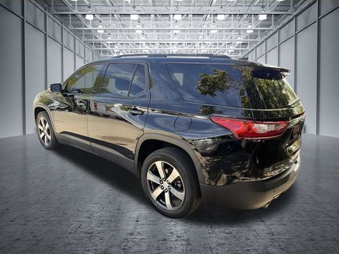 Used 2021 Chevrolet Traverse LT w/ LT Premium Package AWD/4WD image 8