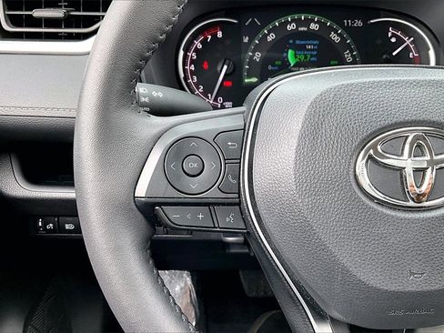 Used 2025 Toyota RAV4 XLE image 11