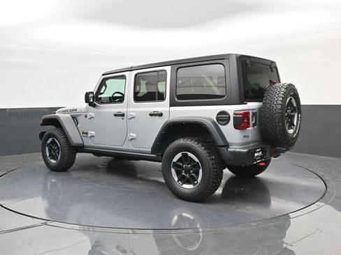 Used 2022 Jeep Wrangler Unlimited Rubicon w/ LED Lighting Group AWD/4WD image 5
