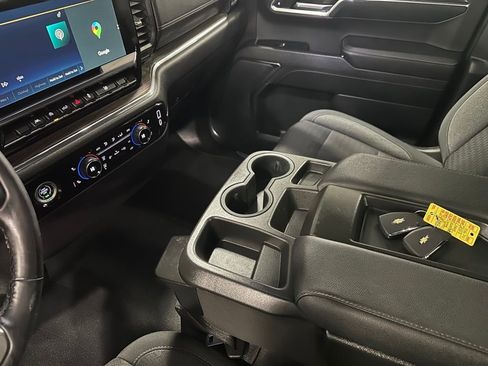 Used 2023 Chevrolet Silverado 1500 LT image 18