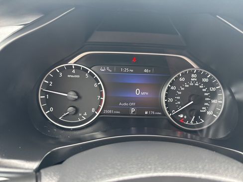 Used 2022 Nissan Murano SV image 14