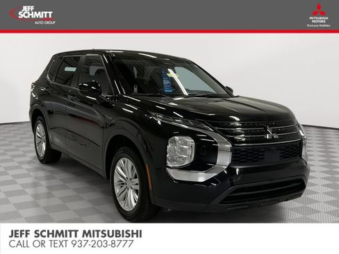 Used 2024 Mitsubishi Outlander ES AWD/4WD image 1