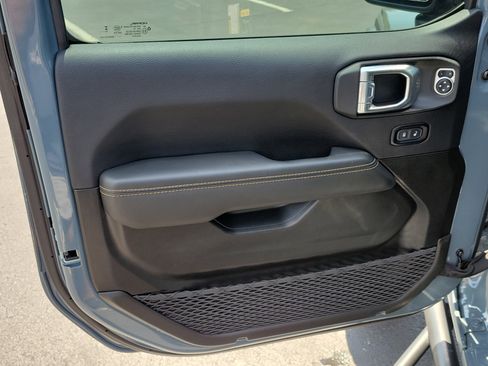 Used 2024 Jeep Wrangler Unlimited Rubicon 392 AWD/4WD image 19