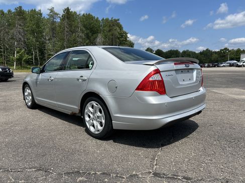 Used 2010 Ford Fusion SE FWD image 5