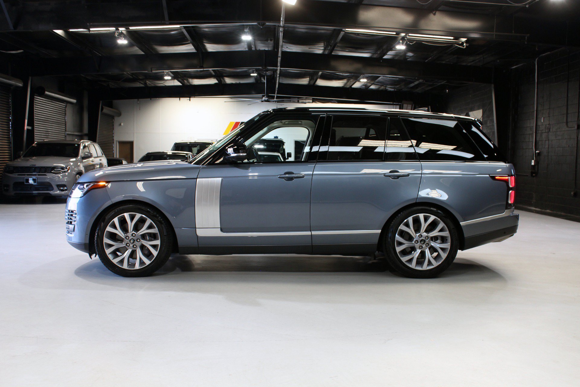 Used 2021 Land Rover Range Rover P525 Westminster Edition AWD/4WD image 4