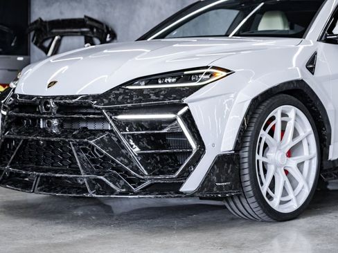 Used 2026 Lamborghini Urus SE AWD/4WD image 4