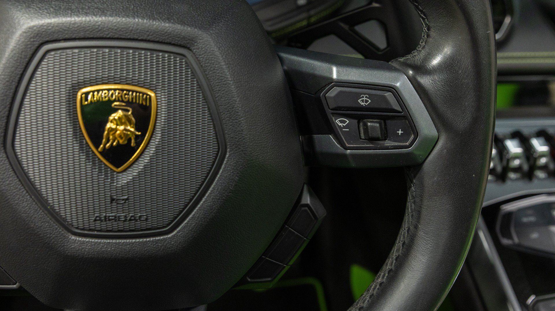 Used 2017 Lamborghini Huracan LP 580-2 RWD image 43