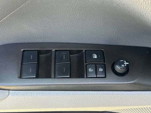 Used 2023 Toyota Camry LE FWD image 14