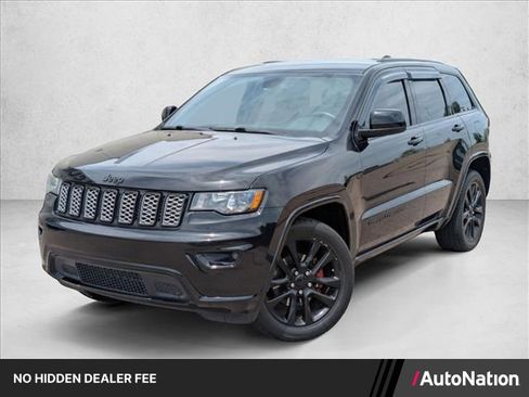 Used 2017 Jeep Grand Cherokee Altitude AWD/4WD image 1