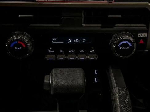 Used 2024 Toyota Tacoma SR RWD image 41