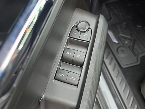 New 2026 GMC Canyon Elevation w/ Convenience Package image 18