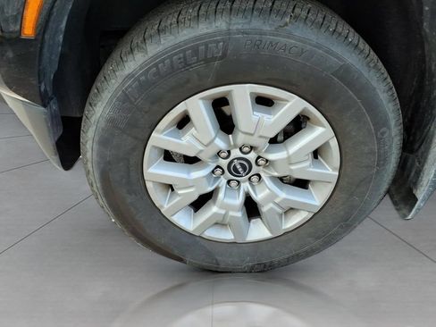 Used 2024 Nissan Frontier SV w/ SV Convenience Package RWD image 9