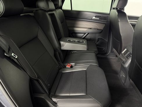 Used 2023 Volkswagen Atlas Cross Sport SE FWD image 28