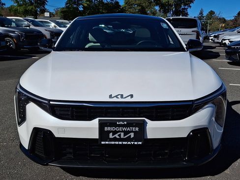 New 2025 Kia K4 GT-Line Turbo image 2