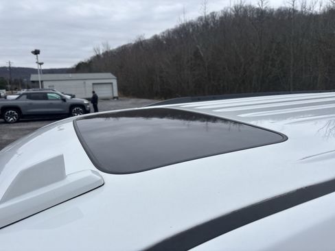 Used 2018 Chevrolet Tahoe LT image 24