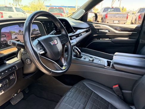 Used 2022 Cadillac Escalade Sport Platinum AWD/4WD image 17