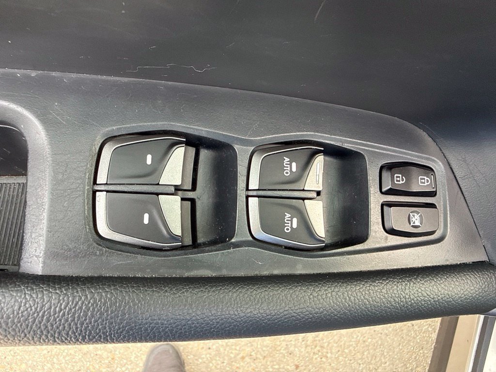 Used 2017 Hyundai Santa Fe Sport FWD image 11
