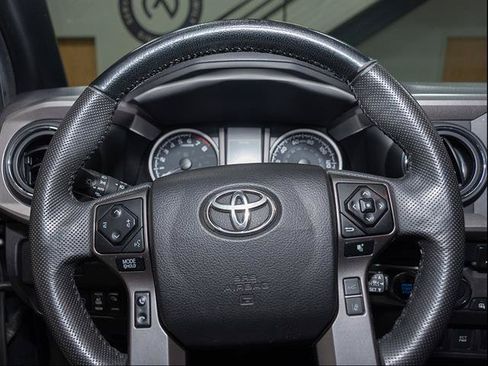 Used 2023 Toyota Tacoma Limited w/ Nightshade Package AWD/4WD image 14
