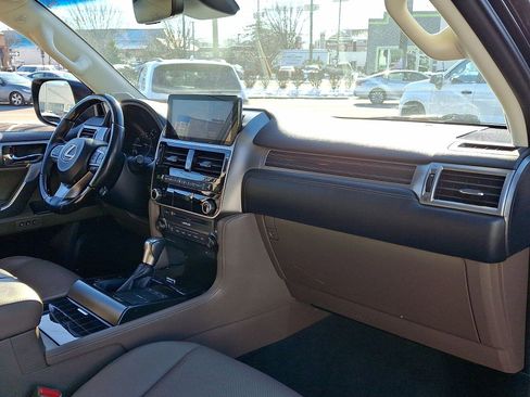 Used 2023 Lexus GX 460 Premium image 30